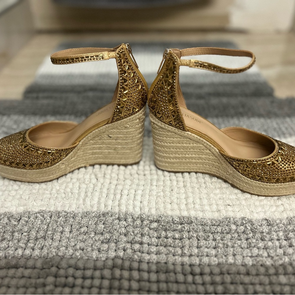 Thalia Sodi Gold Embellished Wedges - Picture 2 of 4
